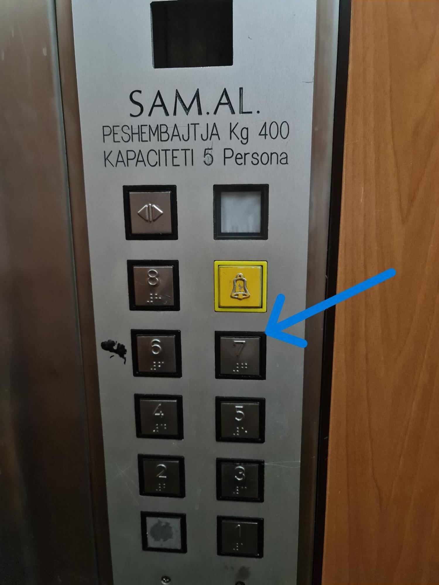 Apartament 2e Myslym Shyri